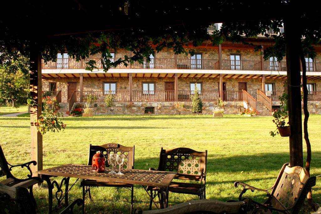 Alojamiento En Entorno Rural Los Trobos Villar de Otero Exteriér fotografie