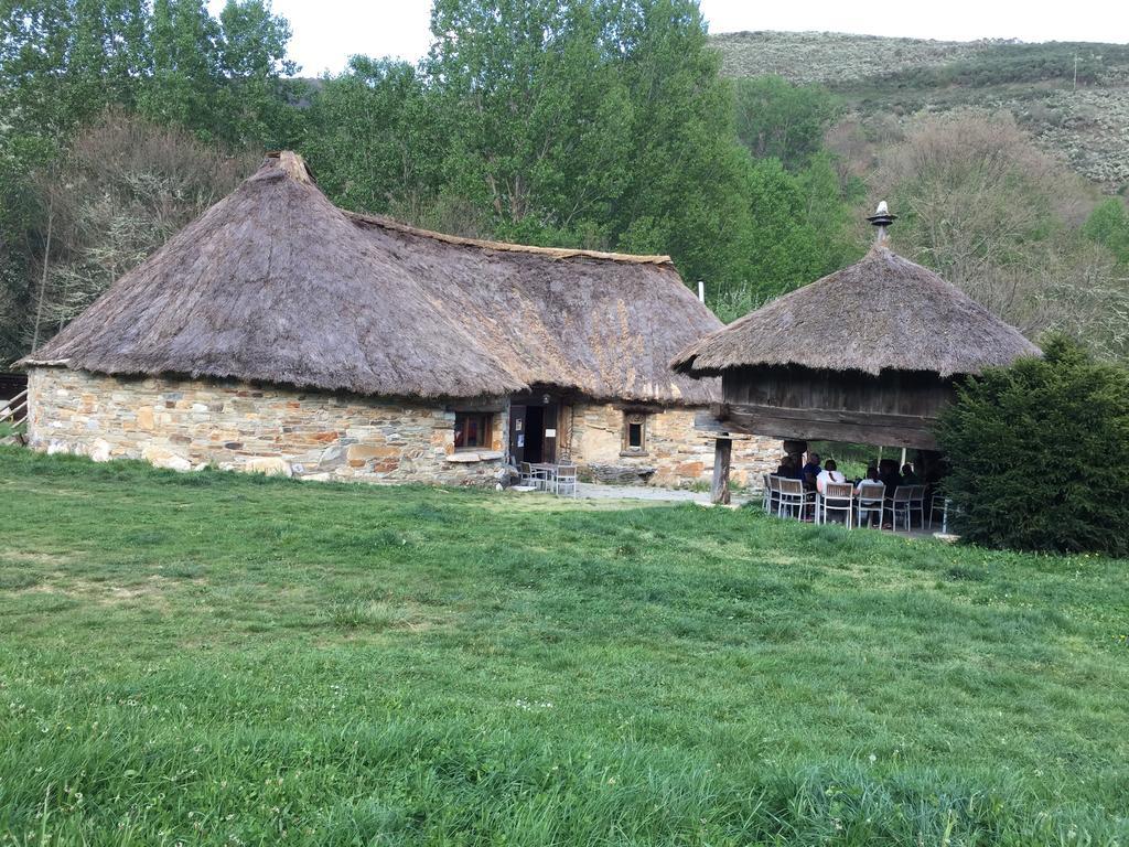 Alojamiento En Entorno Rural Los Trobos Villar de Otero Exteriér fotografie