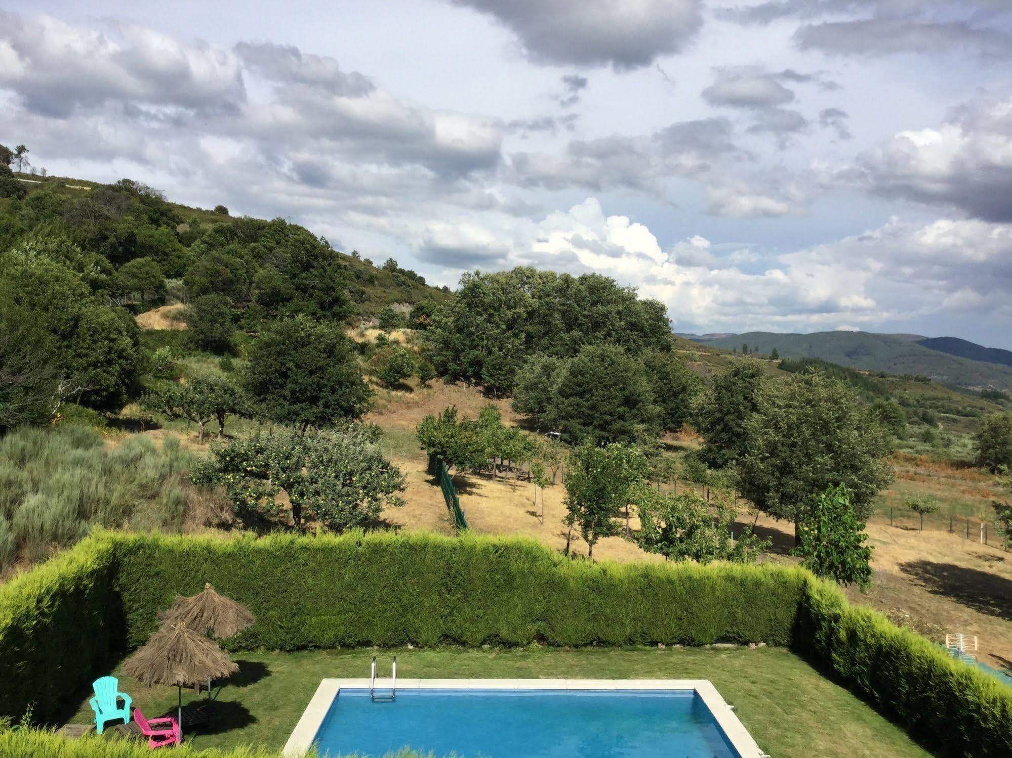 Alojamiento En Entorno Rural Los Trobos Villar de Otero Exteriér fotografie